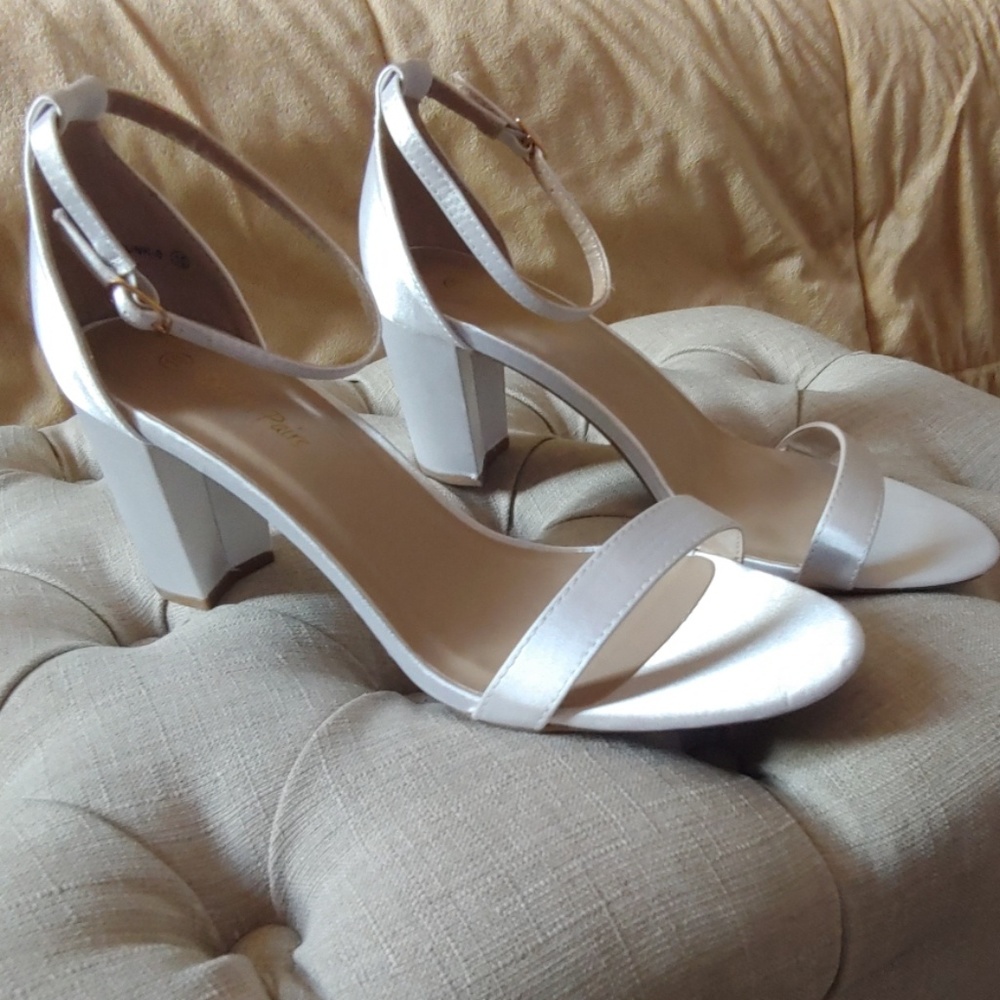 Lite Grey/Silver Chunky Heel